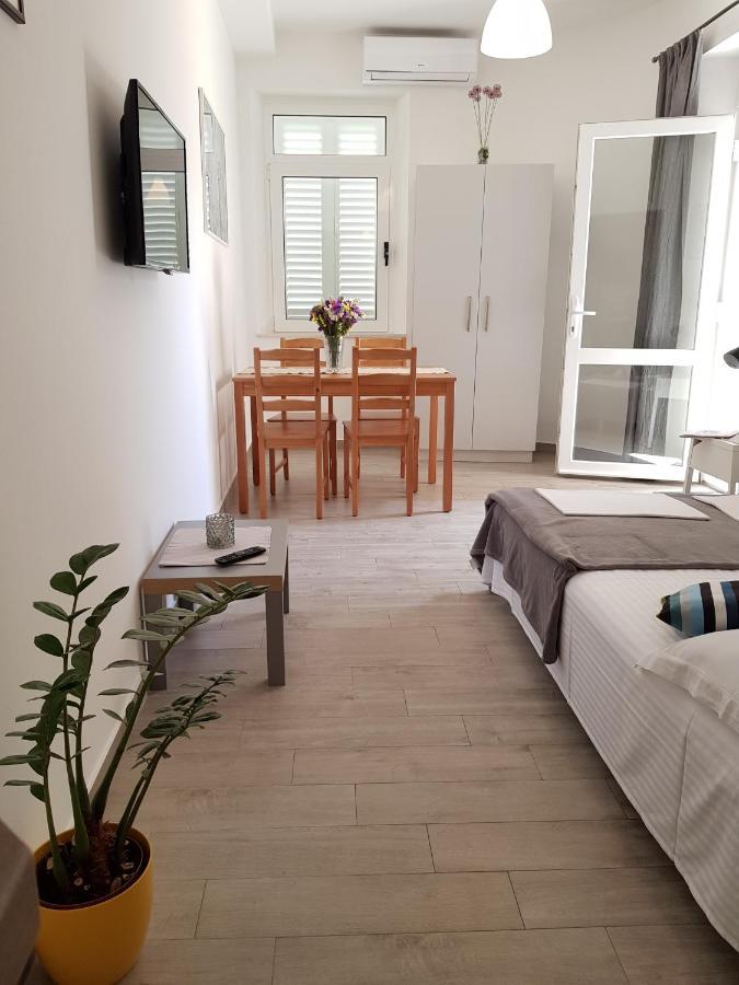 Apartments Ruzica Zaostrog Ngoại thất bức ảnh