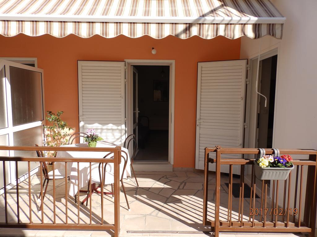 Apartments Ruzica Zaostrog Ngoại thất bức ảnh