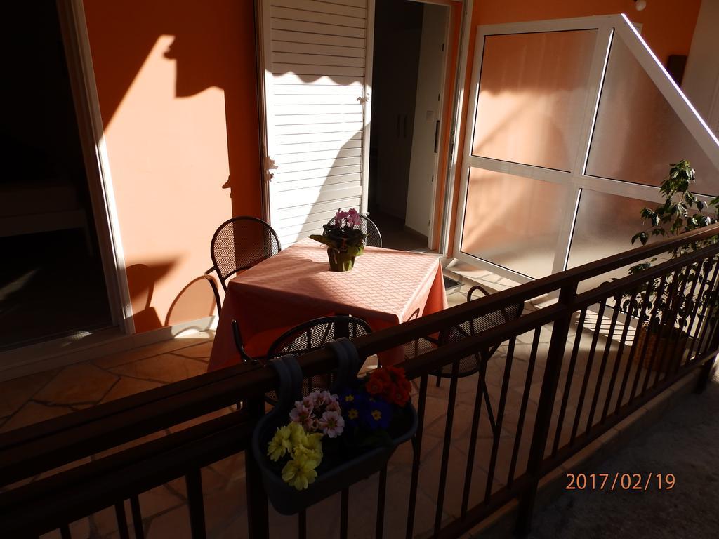 Apartments Ruzica Zaostrog Ngoại thất bức ảnh